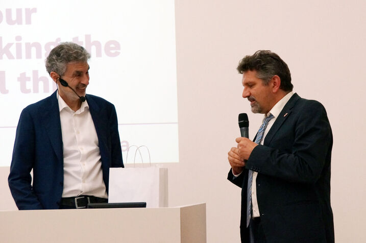 Yoshua Bengio and Torsten Möller.
